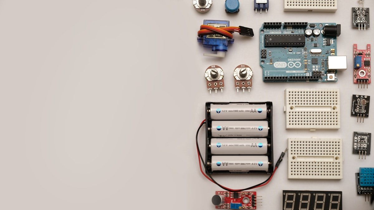 Electronic components inventory and storage for EOL management